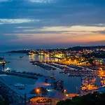Biancaleuca & * Santa Maria di Leuca